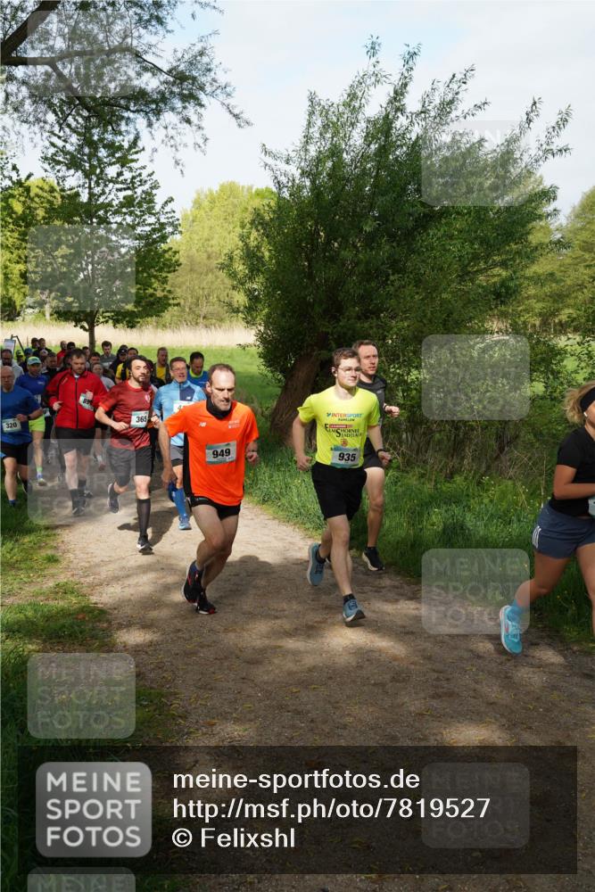 04.05.2025 - 8. Wedeler Halbmarathon Felixshl http://msf.ph/oto/7819527 04.05.2025 10:02:02 Laufen 320, 365, 949, 935 meine-sportfotos.de