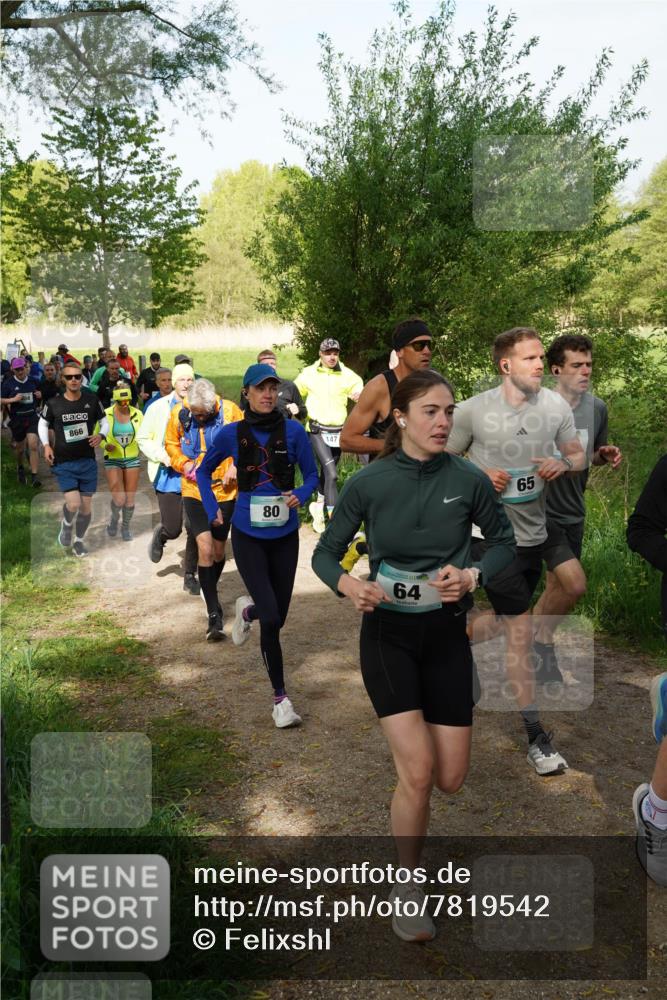 04.05.2025 - 8. Wedeler Halbmarathon Felixshl http://msf.ph/oto/7819542 04.05.2025 10:02:08 Laufen 866, 11, 80, 64, 65 meine-sportfotos.de