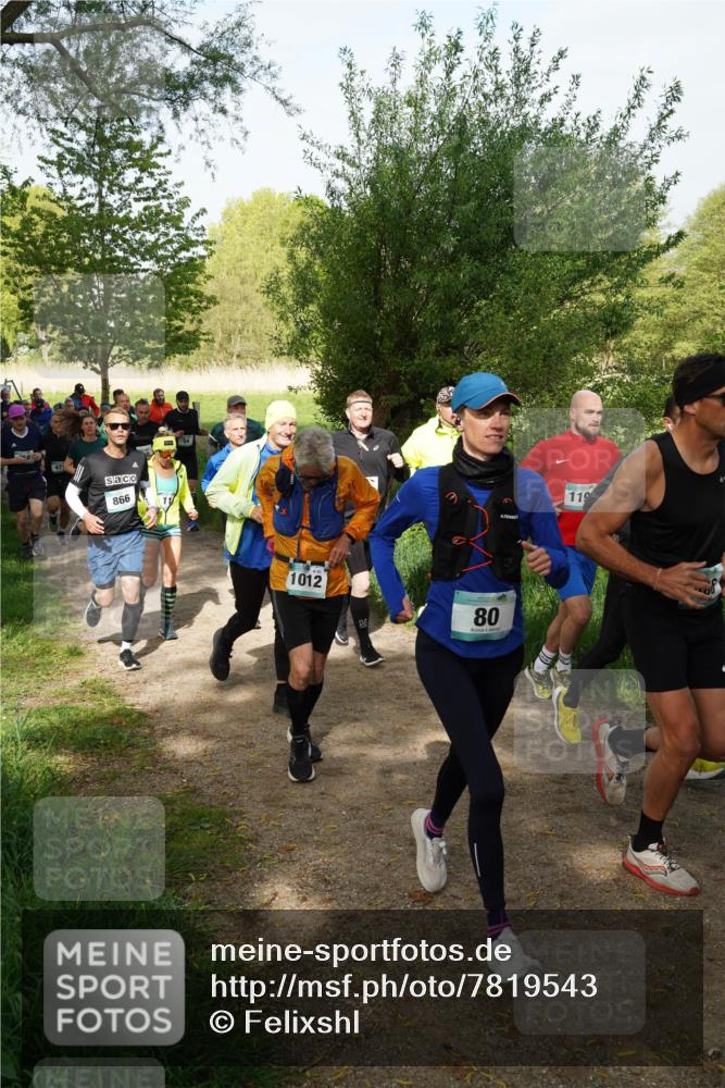 04.05.2025 - 8. Wedeler Halbmarathon Felixshl http://msf.ph/oto/7819543 04.05.2025 10:02:08 Laufen 471, 866, 1012, 80, 119 meine-sportfotos.de