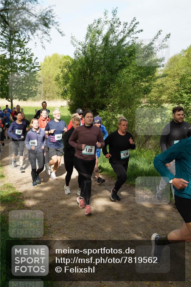 04.05.2025 - 8. Wedeler Halbmarathon Felixshl http://msf.ph/oto/7819562 04.05.2025 10:02:15 Laufen 241, 200, 661, 120, 136 meine-sportfotos.de