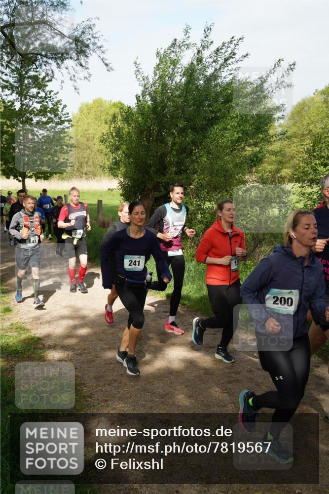 04.05.2025 - 8. Wedeler Halbmarathon Felixshl http://msf.ph/oto/7819567 04.05.2025 10:02:16 Laufen 543, 310, 241, 200 meine-sportfotos.de