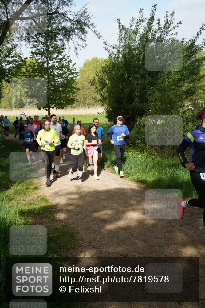 04.05.2025 - 8. Wedeler Halbmarathon Felixshl http://msf.ph/oto/7819578 04.05.2025 10:02:20 Laufen 58, 29, 470 meine-sportfotos.de