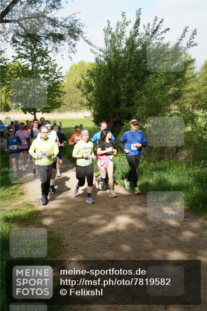 04.05.2025 - 8. Wedeler Halbmarathon Felixshl http://msf.ph/oto/7819582 04.05.2025 10:02:21 Laufen 355, 290, 58, 559, 476 meine-sportfotos.de