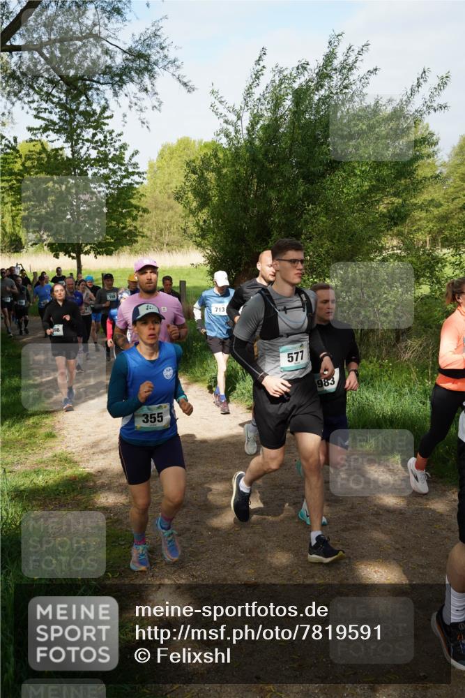 04.05.2025 - 8. Wedeler Halbmarathon Felixshl http://msf.ph/oto/7819591 04.05.2025 10:02:23 Laufen 98, 168, 355, 713, 577, 983 meine-sportfotos.de