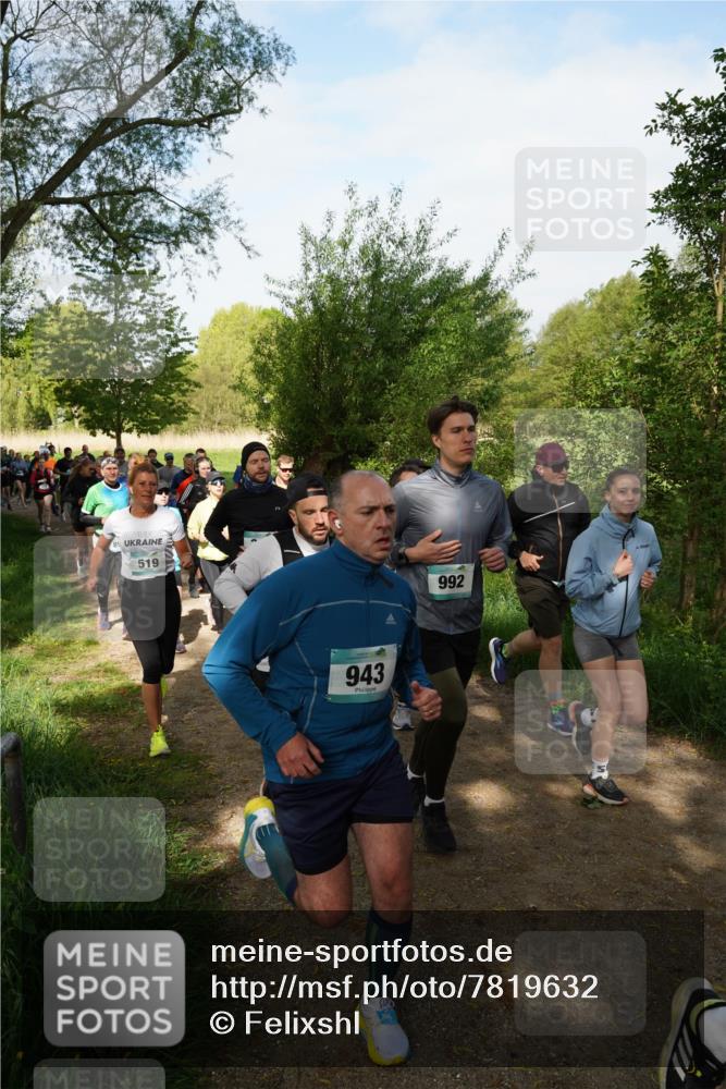 04.05.2025 - 8. Wedeler Halbmarathon Felixshl http://msf.ph/oto/7819632 04.05.2025 10:02:34 Laufen 519, 943, 992 meine-sportfotos.de