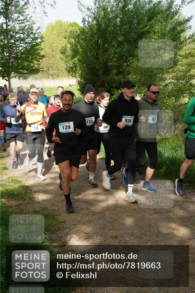 04.05.2025 - 8. Wedeler Halbmarathon Felixshl http://msf.ph/oto/7819663 04.05.2025 10:02:50 Laufen 93, 133, 129, 908, 938, 97 meine-sportfotos.de