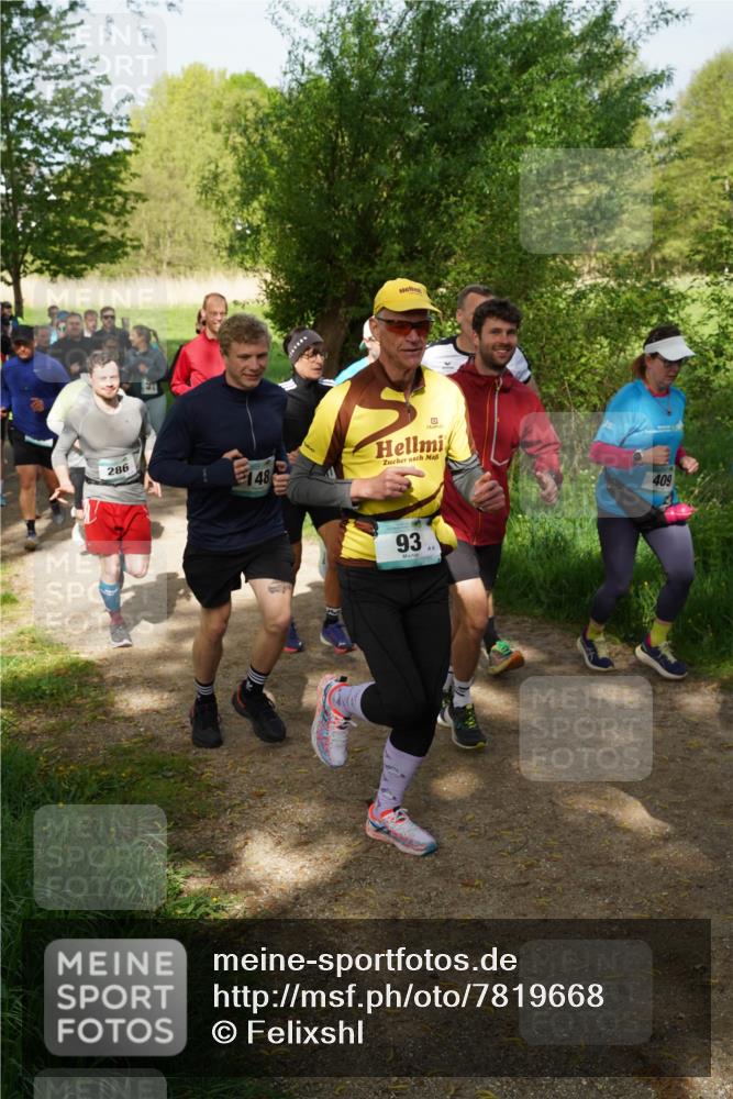 04.05.2025 - 8. Wedeler Halbmarathon Felixshl http://msf.ph/oto/7819668 04.05.2025 10:02:51 Laufen 286, 48, 93, 6, 409 meine-sportfotos.de