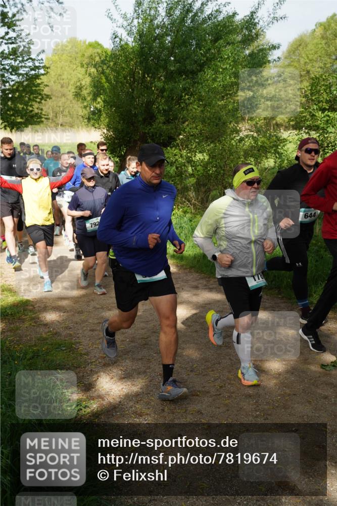 04.05.2025 - 8. Wedeler Halbmarathon Felixshl http://msf.ph/oto/7819674 04.05.2025 10:02:54 Laufen  meine-sportfotos.de