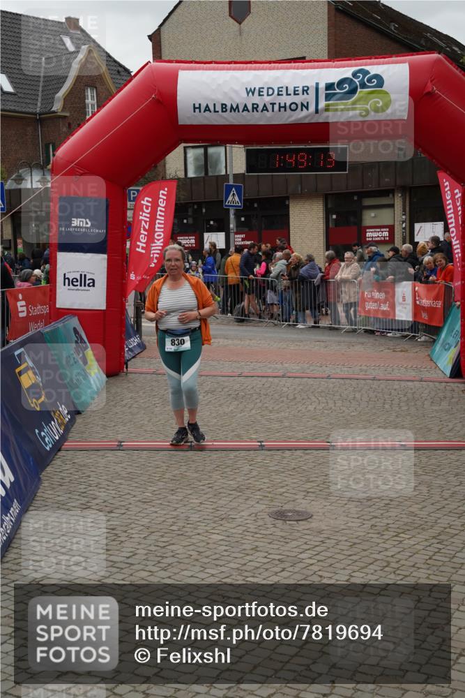 04.05.2025 - 8. Wedeler Halbmarathon Felixshl http://msf.ph/oto/7819694 04.05.2025 11:49:11 Ziel 355, 830 meine-sportfotos.de