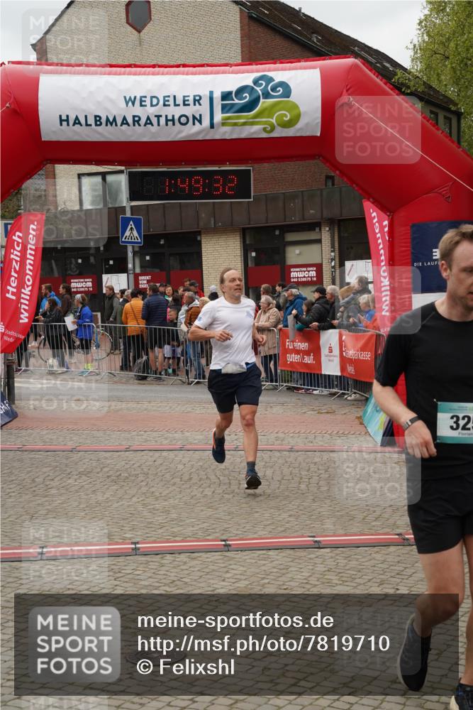 04.05.2025 - 8. Wedeler Halbmarathon Felixshl http://msf.ph/oto/7819710 04.05.2025 11:49:30 Ziel 325, 1032 meine-sportfotos.de