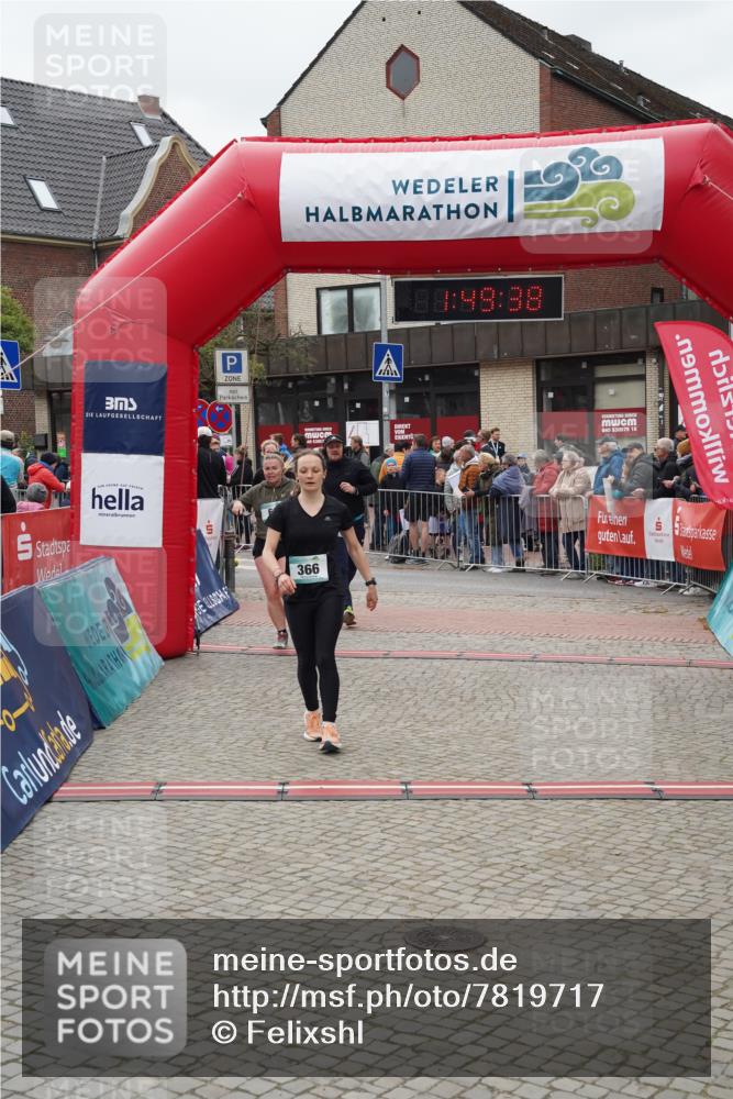 04.05.2025 - 8. Wedeler Halbmarathon Felixshl http://msf.ph/oto/7819717 04.05.2025 11:49:36 Ziel 66, 366, 738, 1032, 1054 meine-sportfotos.de