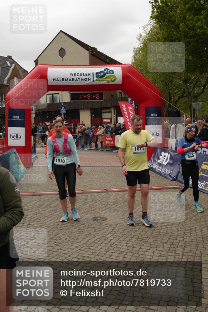 04.05.2025 - 8. Wedeler Halbmarathon Felixshl http://msf.ph/oto/7819733 04.05.2025 11:49:46 Ziel 283, 293, 960, 1010, 1011, 1055 meine-sportfotos.de