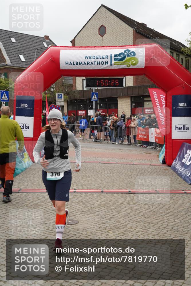 04.05.2025 - 8. Wedeler Halbmarathon Felixshl http://msf.ph/oto/7819770 04.05.2025 11:50:23 Ziel 376, 552, 935, 1113 meine-sportfotos.de