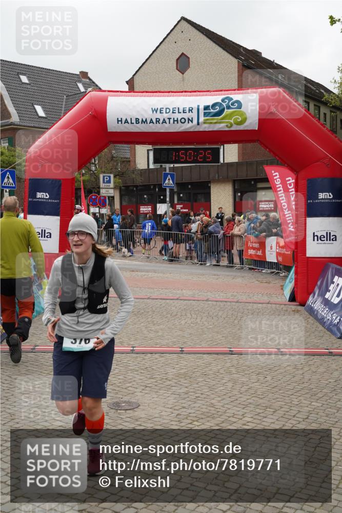 04.05.2025 - 8. Wedeler Halbmarathon Felixshl http://msf.ph/oto/7819771 04.05.2025 11:50:23 Ziel 376, 552, 935, 1113 meine-sportfotos.de