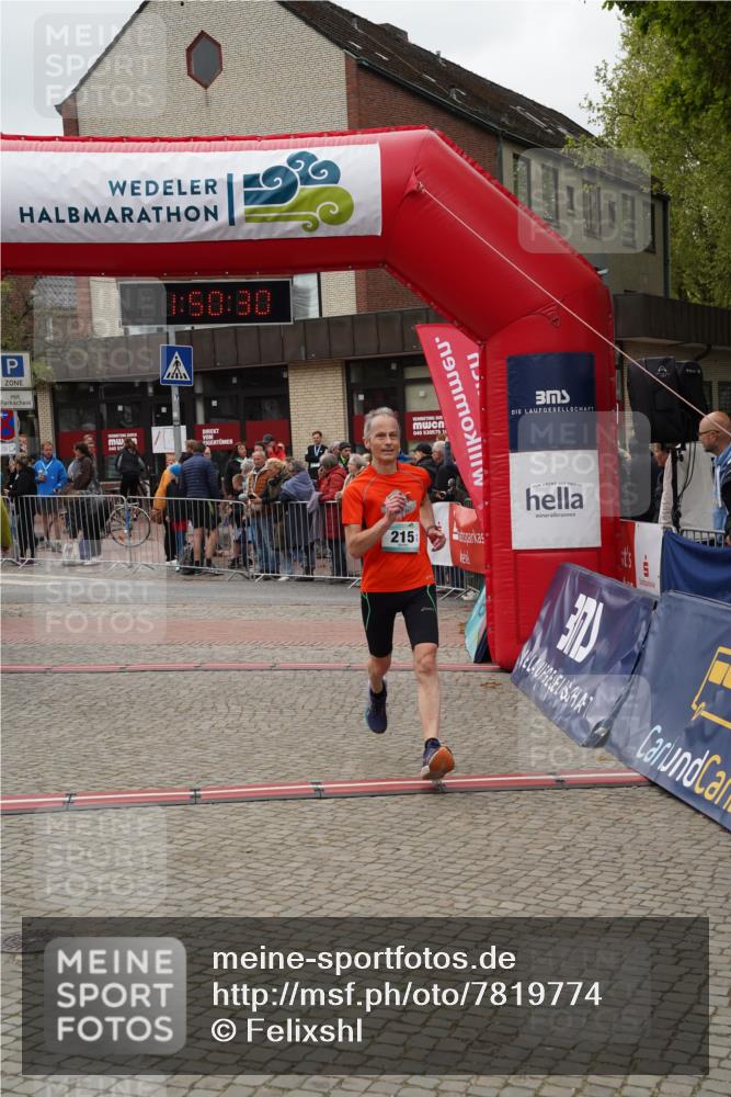 04.05.2025 - 8. Wedeler Halbmarathon Felixshl http://msf.ph/oto/7819774 04.05.2025 11:50:28 Ziel 215 meine-sportfotos.de