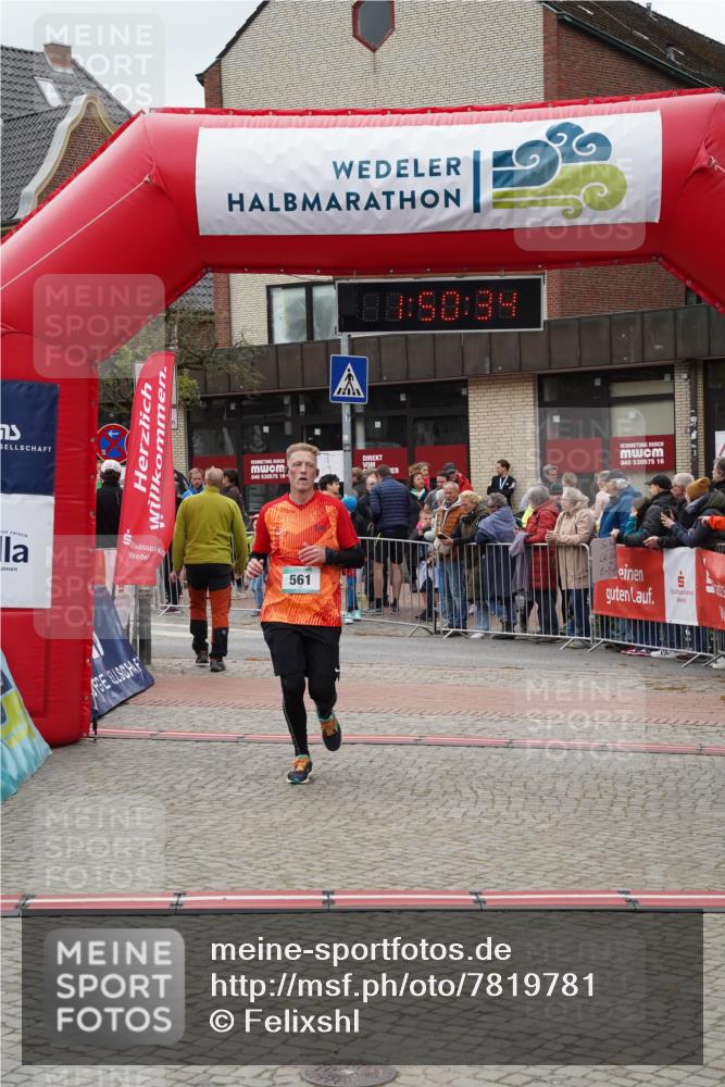 04.05.2025 - 8. Wedeler Halbmarathon Felixshl http://msf.ph/oto/7819781 04.05.2025 11:50:32 Ziel 215, 561 meine-sportfotos.de