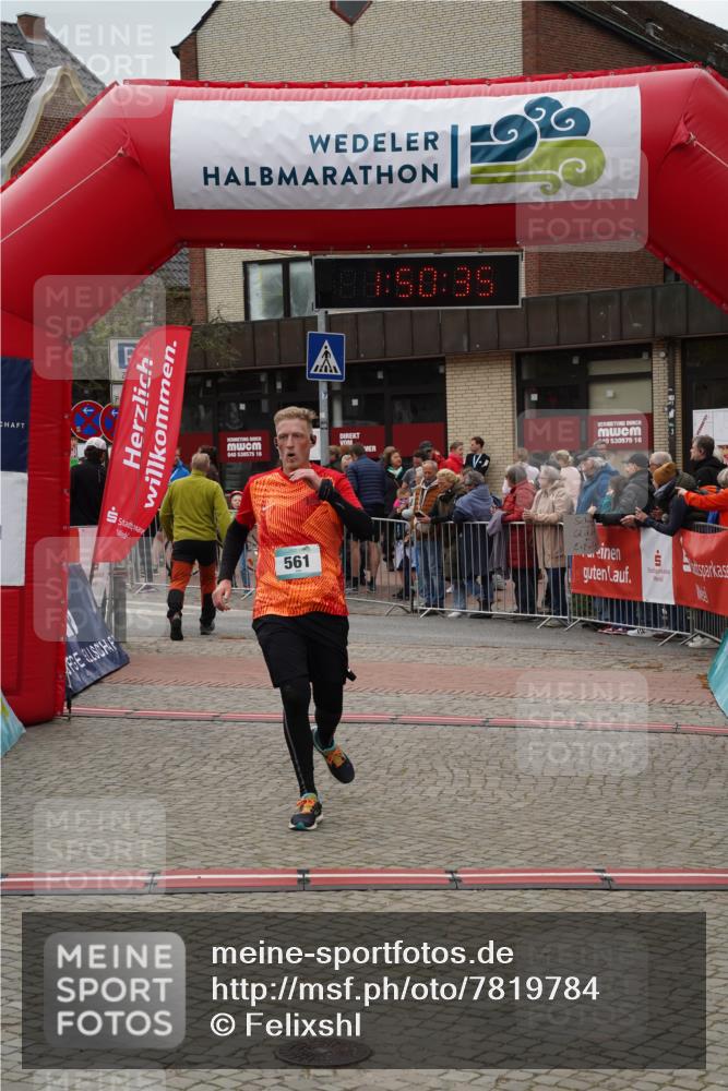 04.05.2025 - 8. Wedeler Halbmarathon Felixshl http://msf.ph/oto/7819784 04.05.2025 11:50:33 Ziel 215, 561 meine-sportfotos.de