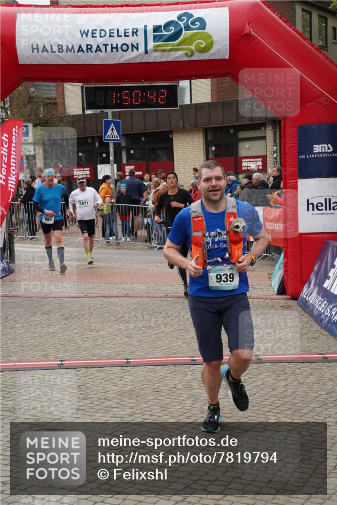 04.05.2025 - 8. Wedeler Halbmarathon Felixshl http://msf.ph/oto/7819794 04.05.2025 11:50:40 Ziel 468, 865, 939, 1071 meine-sportfotos.de