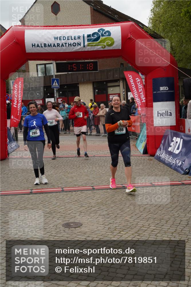 04.05.2025 - 8. Wedeler Halbmarathon Felixshl http://msf.ph/oto/7819851 04.05.2025 11:51:15 Ziel 295, 297, 414, 586 meine-sportfotos.de