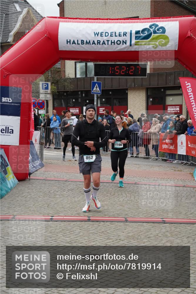 04.05.2025 - 8. Wedeler Halbmarathon Felixshl http://msf.ph/oto/7819914 04.05.2025 11:52:25 Ziel 123, 168, 852, 1166 meine-sportfotos.de