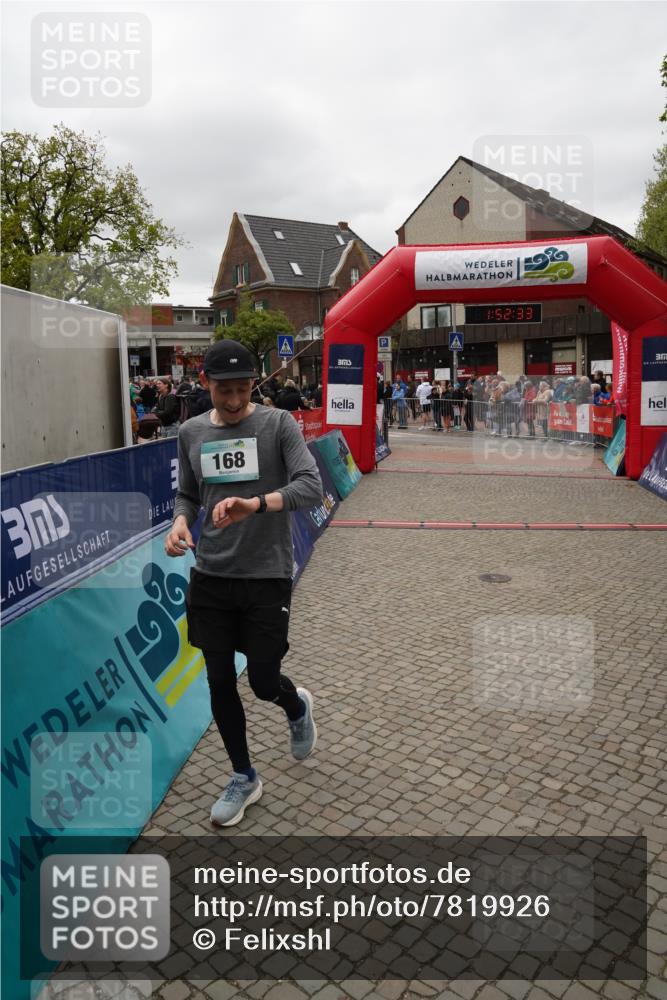 04.05.2025 - 8. Wedeler Halbmarathon Felixshl http://msf.ph/oto/7819926 04.05.2025 11:52:31 Ziel 123, 168, 1166 meine-sportfotos.de
