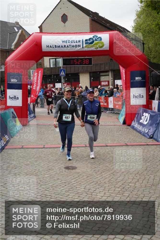 04.05.2025 - 8. Wedeler Halbmarathon Felixshl http://msf.ph/oto/7819936 04.05.2025 11:52:36 Ziel 18, 488 meine-sportfotos.de