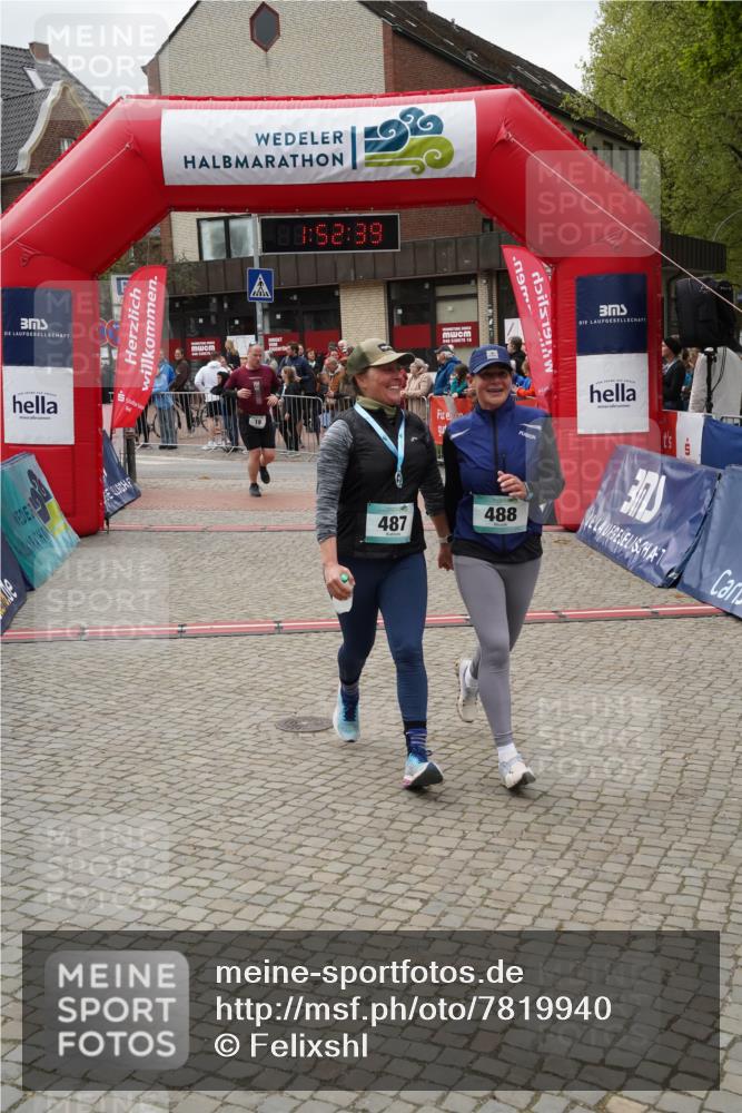 04.05.2025 - 8. Wedeler Halbmarathon Felixshl http://msf.ph/oto/7819940 04.05.2025 11:52:37 Ziel 18, 488 meine-sportfotos.de