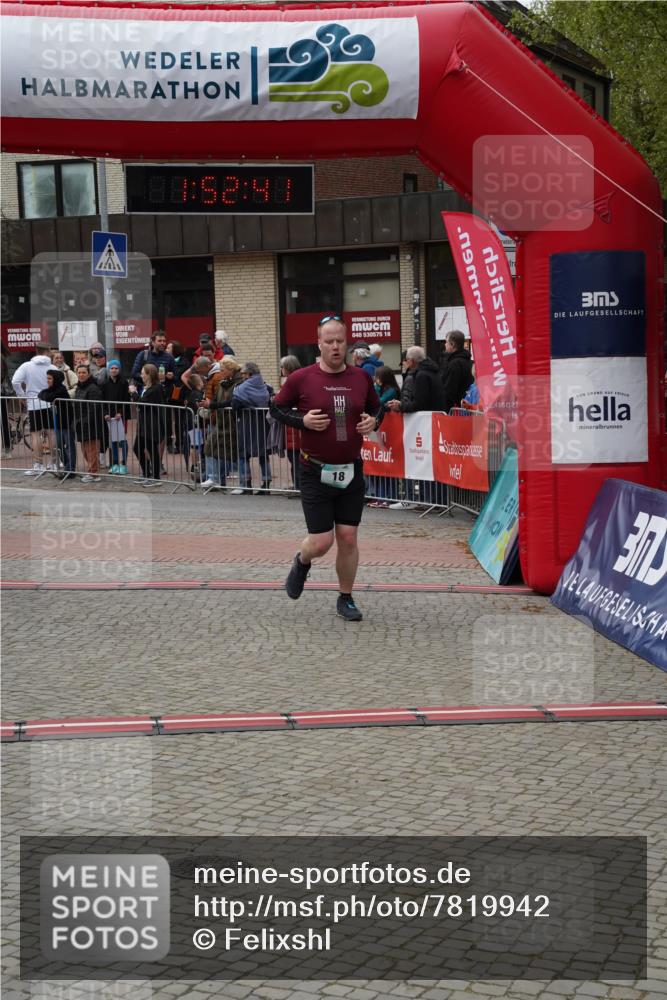 04.05.2025 - 8. Wedeler Halbmarathon Felixshl http://msf.ph/oto/7819942 04.05.2025 11:52:39 Ziel 18, 488 meine-sportfotos.de