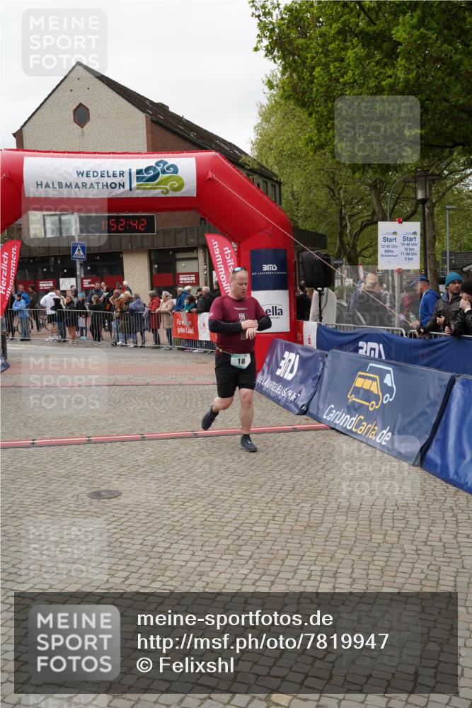 04.05.2025 - 8. Wedeler Halbmarathon Felixshl http://msf.ph/oto/7819947 04.05.2025 11:52:40 Ziel 18, 488 meine-sportfotos.de