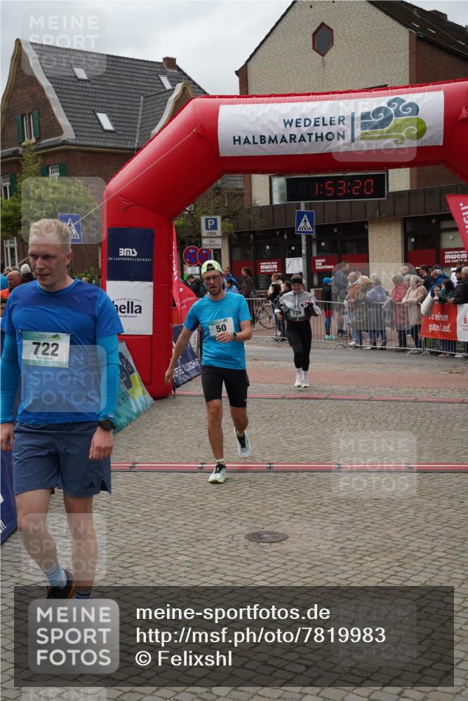 04.05.2025 - 8. Wedeler Halbmarathon Felixshl http://msf.ph/oto/7819983 04.05.2025 11:53:18 Ziel 50, 462, 722, 726 meine-sportfotos.de