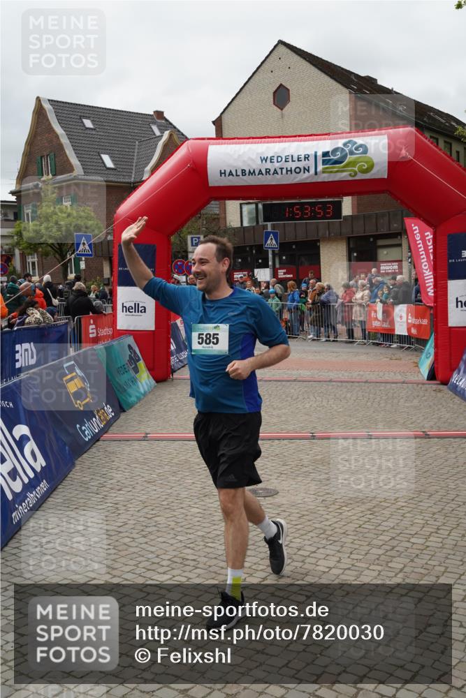 04.05.2025 - 8. Wedeler Halbmarathon Felixshl http://msf.ph/oto/7820030 04.05.2025 11:53:51 Ziel 222, 585 meine-sportfotos.de