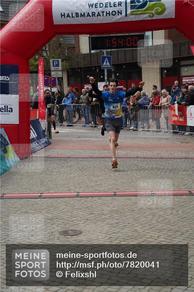 04.05.2025 - 8. Wedeler Halbmarathon Felixshl http://msf.ph/oto/7820041 04.05.2025 11:53:58 Ziel 222, 467, 786, 925 meine-sportfotos.de