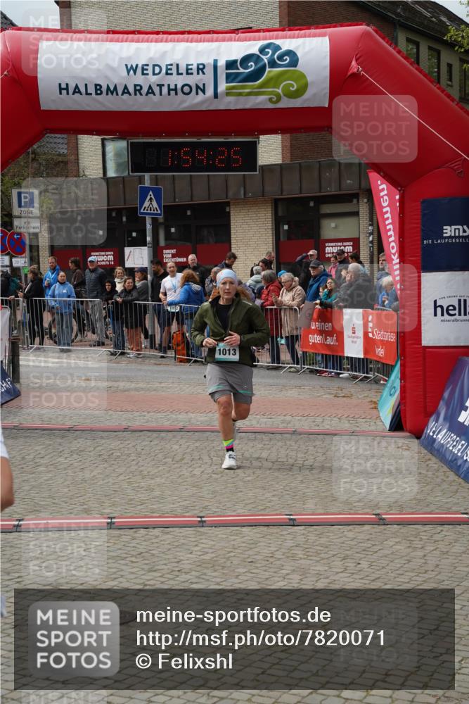 04.05.2025 - 8. Wedeler Halbmarathon Felixshl http://msf.ph/oto/7820071 04.05.2025 11:54:23 Ziel 360, 577, 1013 meine-sportfotos.de