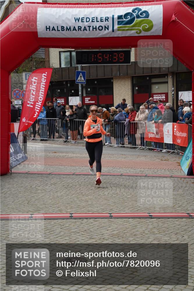 04.05.2025 - 8. Wedeler Halbmarathon Felixshl http://msf.ph/oto/7820096 04.05.2025 11:54:37 Ziel 371, 559 meine-sportfotos.de