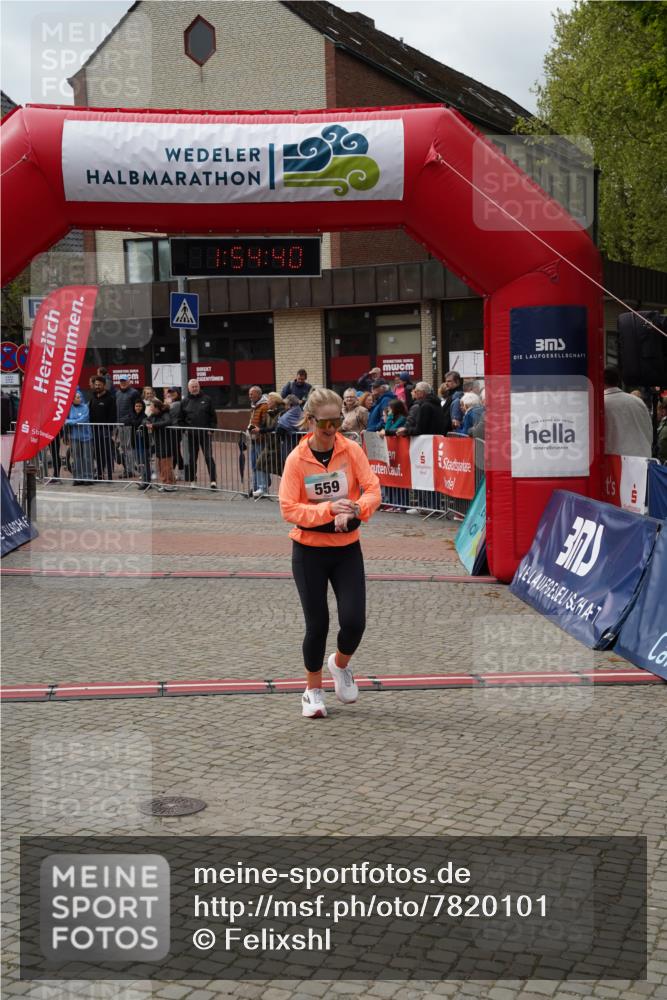 04.05.2025 - 8. Wedeler Halbmarathon Felixshl http://msf.ph/oto/7820101 04.05.2025 11:54:38 Ziel 371, 559 meine-sportfotos.de