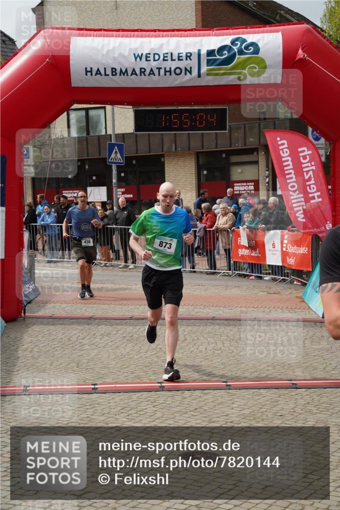 04.05.2025 - 8. Wedeler Halbmarathon Felixshl http://msf.ph/oto/7820144 04.05.2025 11:55:02 Ziel 240, 381, 429, 438, 873 meine-sportfotos.de