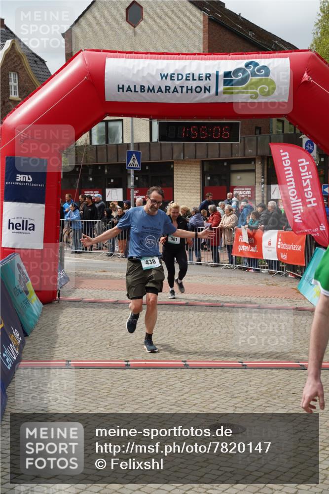04.05.2025 - 8. Wedeler Halbmarathon Felixshl http://msf.ph/oto/7820147 04.05.2025 11:55:04 Ziel 240, 381, 429, 438, 873 meine-sportfotos.de