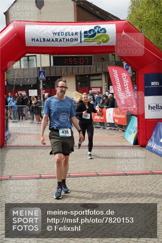 04.05.2025 - 8. Wedeler Halbmarathon Felixshl http://msf.ph/oto/7820153 04.05.2025 11:55:05 Ziel 240, 381, 429, 438, 842, 873 meine-sportfotos.de