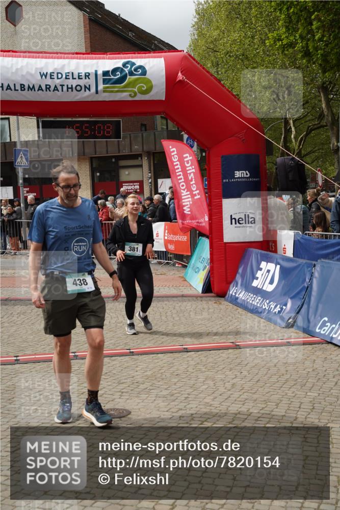 04.05.2025 - 8. Wedeler Halbmarathon Felixshl http://msf.ph/oto/7820154 04.05.2025 11:55:05 Ziel 240, 381, 429, 438, 842, 873 meine-sportfotos.de