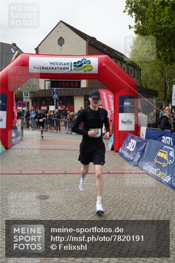 04.05.2025 - 8. Wedeler Halbmarathon Felixshl http://msf.ph/oto/7820191 04.05.2025 11:55:51 Ziel 1, 676 meine-sportfotos.de