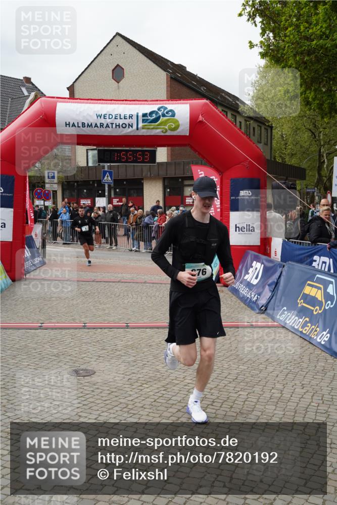 04.05.2025 - 8. Wedeler Halbmarathon Felixshl http://msf.ph/oto/7820192 04.05.2025 11:55:51 Ziel 1, 676 meine-sportfotos.de