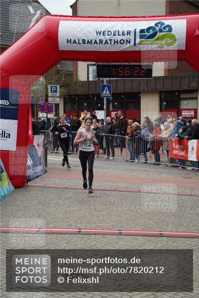 04.05.2025 - 8. Wedeler Halbmarathon Felixshl http://msf.ph/oto/7820212 04.05.2025 11:56:19 Ziel 989, 1149 meine-sportfotos.de