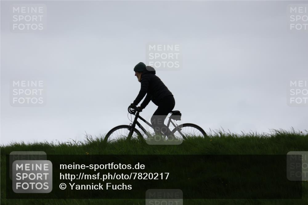 04.05.2025 - 8. Wedeler Halbmarathon Yannick Fuchs http://msf.ph/oto/7820217 04.05.2025 10:48:17 Laufen  meine-sportfotos.de