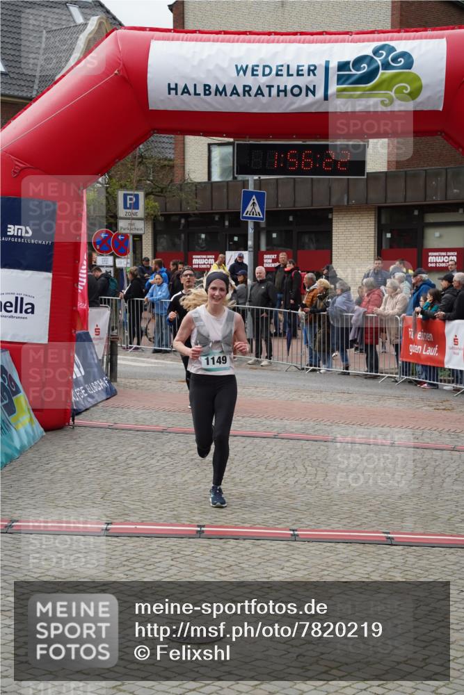 04.05.2025 - 8. Wedeler Halbmarathon Felixshl http://msf.ph/oto/7820219 04.05.2025 11:56:20 Ziel 989, 1149 meine-sportfotos.de