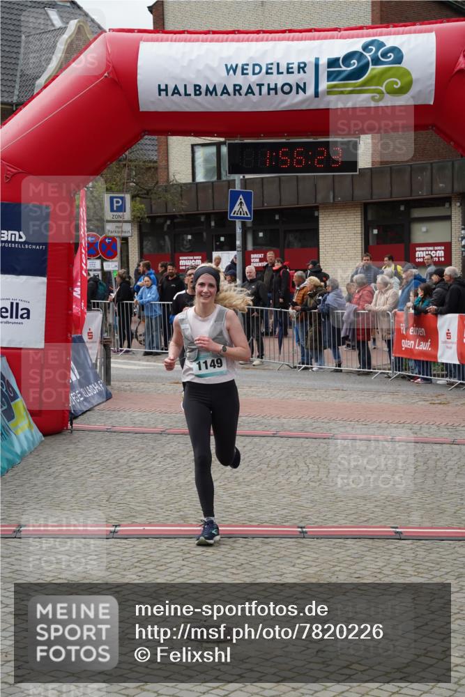 04.05.2025 - 8. Wedeler Halbmarathon Felixshl http://msf.ph/oto/7820226 04.05.2025 11:56:21 Ziel 989, 1149 meine-sportfotos.de