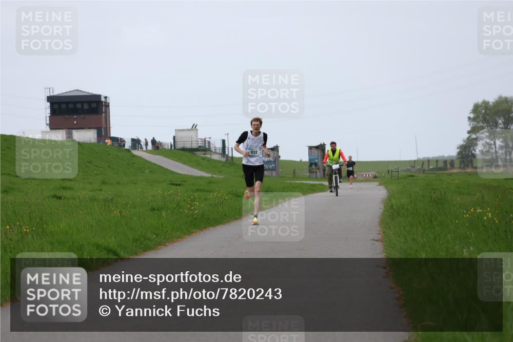 04.05.2025 - 8. Wedeler Halbmarathon Yannick Fuchs http://msf.ph/oto/7820243 04.05.2025 11:07:42 Laufen 932 meine-sportfotos.de