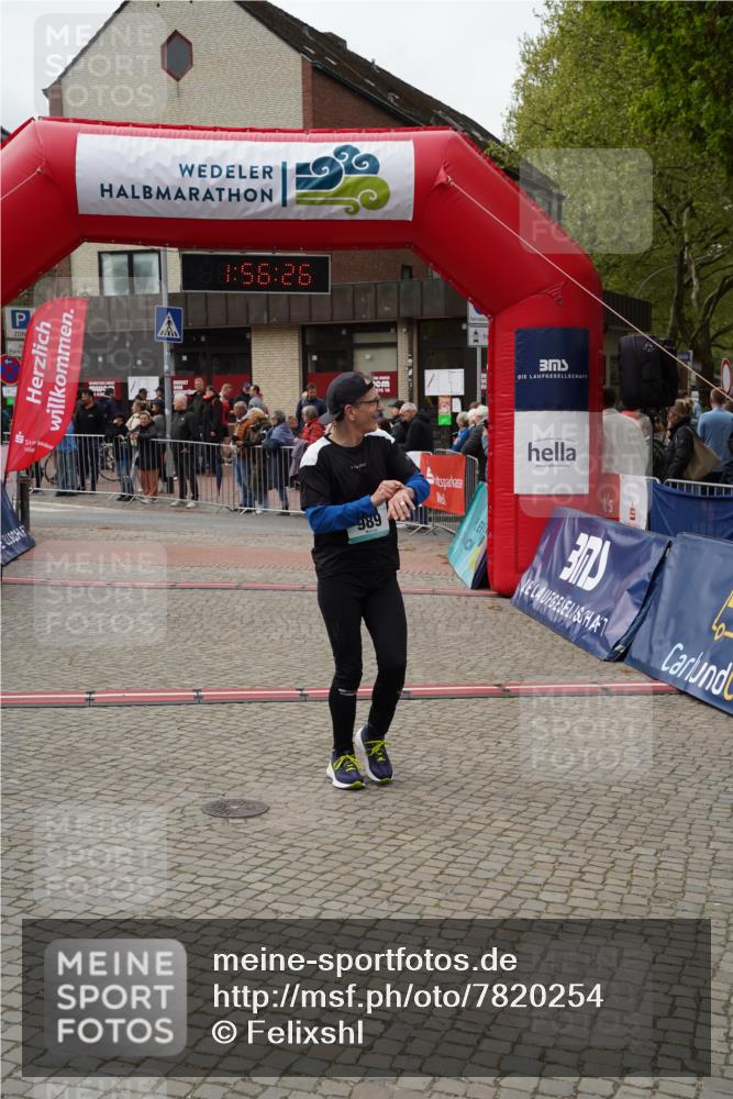 04.05.2025 - 8. Wedeler Halbmarathon Felixshl http://msf.ph/oto/7820254 04.05.2025 11:56:24 Ziel 989, 1149 meine-sportfotos.de