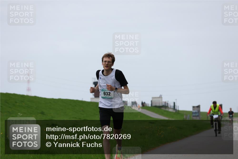 04.05.2025 - 8. Wedeler Halbmarathon Yannick Fuchs http://msf.ph/oto/7820269 04.05.2025 11:07:49 Laufen 932 meine-sportfotos.de