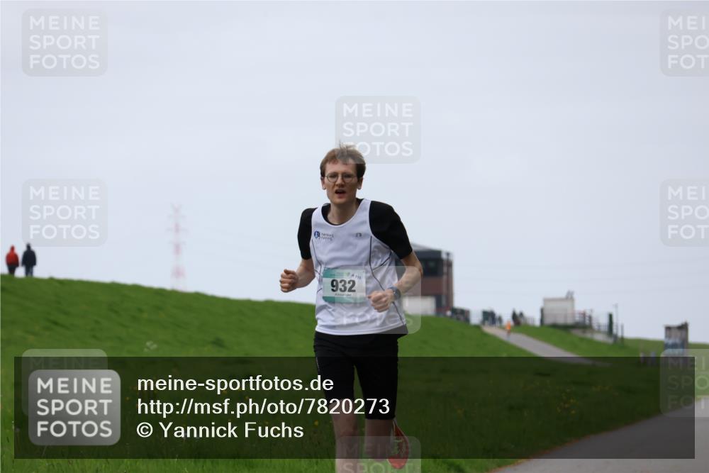 04.05.2025 - 8. Wedeler Halbmarathon Yannick Fuchs http://msf.ph/oto/7820273 04.05.2025 11:07:50 Laufen 115, 932 meine-sportfotos.de