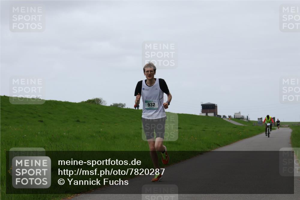 04.05.2025 - 8. Wedeler Halbmarathon Yannick Fuchs http://msf.ph/oto/7820287 04.05.2025 11:07:52 Laufen 932, 2 meine-sportfotos.de